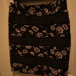 WHBM skirt with purple and white flowers.  Size 2.  EUC.